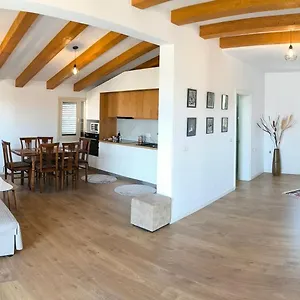 Albanian Traditions Legacy Appartement